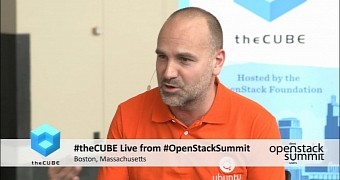 Mark shuttleworth ubuntu on the desktop will remain important to canonical